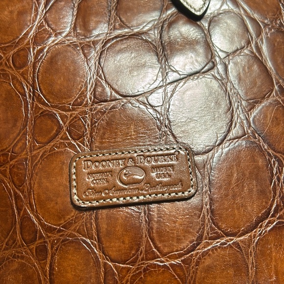 Dooney & Bourke Brown Leather Bucket Tote Bag great condition - Picture 3 of 9